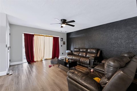Immobilier commercial à vendre à Largo, Floride: 4 chambres, 190.73 m2 № 2419713 - photo 6