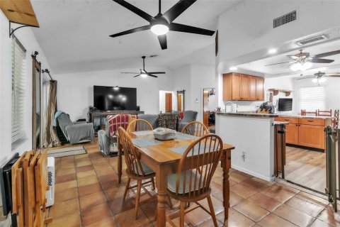 Villa ou maison à vendre à Spring Hill, Floride: 4 chambres, 152.17 m2 № 2107642 - photo 11