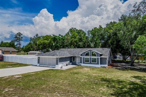 Villa ou maison à vendre à Spring Hill, Floride: 4 chambres, 152.17 m2 № 2107642 - photo 2