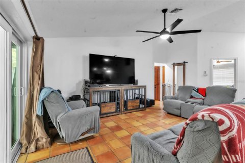 Villa ou maison à vendre à Spring Hill, Floride: 4 chambres, 152.17 m2 № 2107642 - photo 9