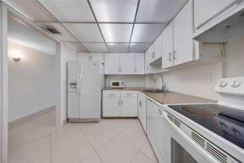 Купить кондоминиум в Помпано-Бич, Флорида 3 комнаты, 83.61м2, № 2085054 - фото 4