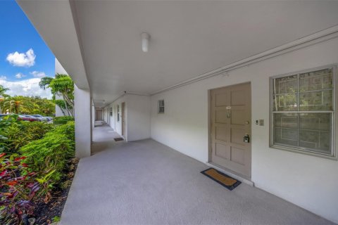 Купить кондоминиум в Помпано-Бич, Флорида 3 комнаты, 83.61м2, № 2085054 - фото 23