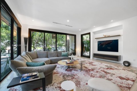 Купить виллу или дом в Корал-Гейблс, Флорида 4 спальни, 333.43м2, № 2006434 - фото 14