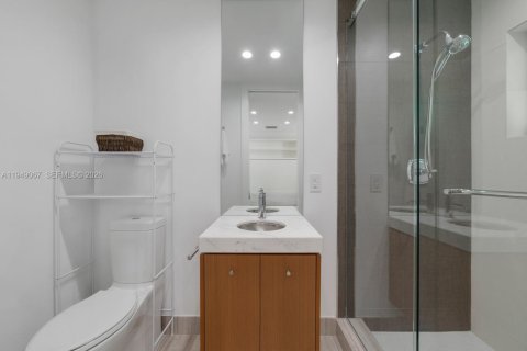 Casa en venta en Coral Gables, Florida, 4 dormitorios, 333.43 m2 № 2006434 - foto 30