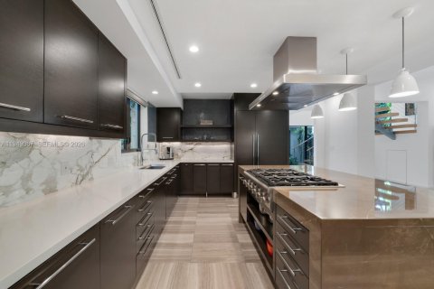 Купить виллу или дом в Корал-Гейблс, Флорида 4 спальни, 333.43м2, № 2006434 - фото 11