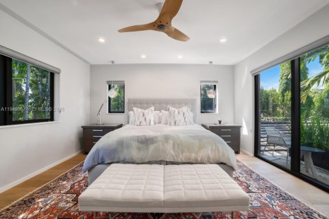 Casa en venta en Coral Gables, Florida, 4 dormitorios, 333.43 m2 № 2006434 - foto 17