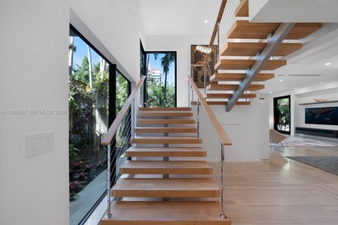 Casa en venta en Coral Gables, Florida, 4 dormitorios, 333.43 m2 № 2006434 - foto 16