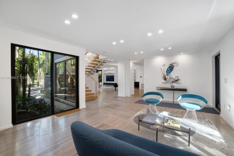 Купить виллу или дом в Корал-Гейблс, Флорида 4 спальни, 333.43м2, № 2006434 - фото 9