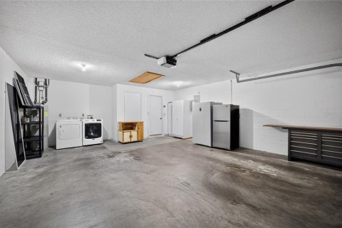 House in Ocala, Florida 2 bedrooms, 162.39 sq.m. № 2235569 - photo 28
