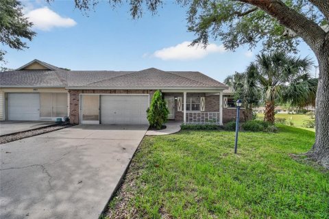House in Ocala, Florida 2 bedrooms, 162.39 sq.m. № 2235569 - photo 2