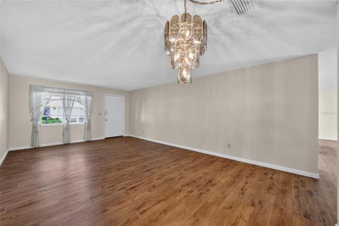 House in Ocala, Florida 2 bedrooms, 162.39 sq.m. № 2235569 - photo 11