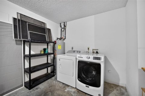 House in Ocala, Florida 2 bedrooms, 162.39 sq.m. № 2235569 - photo 29