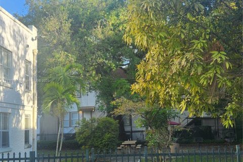 Commercial property in Miami, Florida № 1770671 - photo 6
