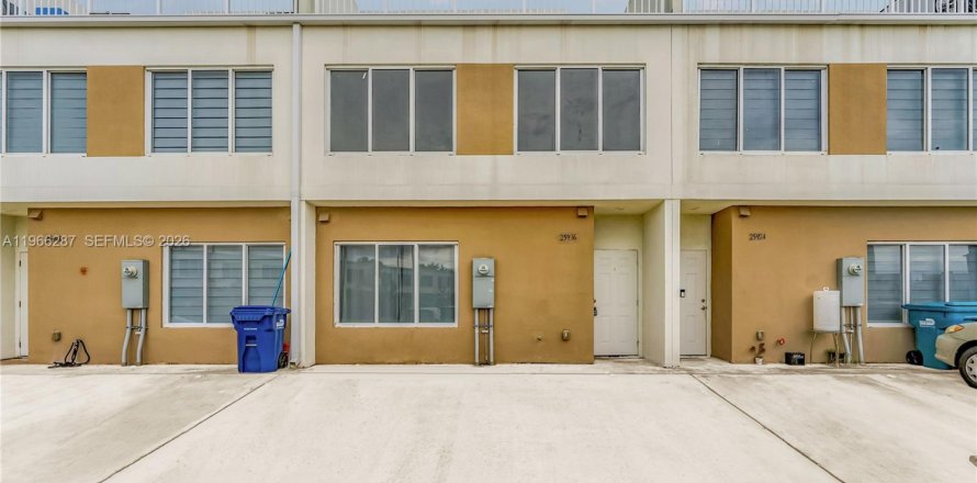 Дом в Хомстед, Флорида 4 спальни, 133.22м2 № 2027981