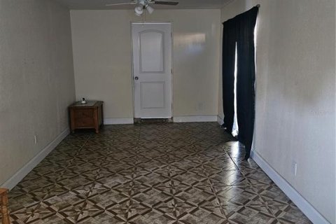 Casa en venta en Tampa, Florida, 3 dormitorios, 126.72 m2 № 1908755 - foto 7