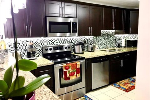 Condominio en venta en Miami, Florida, 2 dormitorios, 117.24 m2 № 1937504 - foto 2