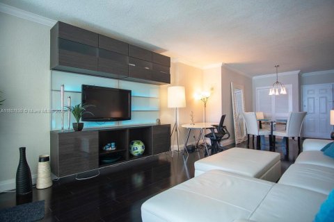 Copropriété à louer à Hollywood, Floride: 1 chambre, 69.21 m2 № 1888971 - photo 4
