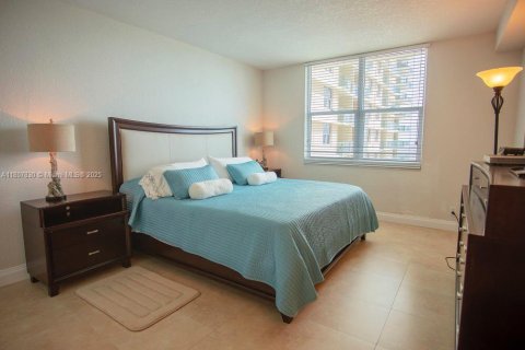Copropriété à louer à Hollywood, Floride: 1 chambre, 69.21 m2 № 1888971 - photo 8