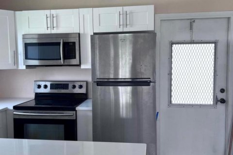 Copropriété à louer à Pompano Beach, Floride: 2 chambres, 76.64 m2 № 2305720 - photo 6