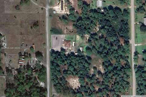 House in Clewiston, Florida 4 bedrooms, 141.77 sq.m. № 1999428 - photo 7