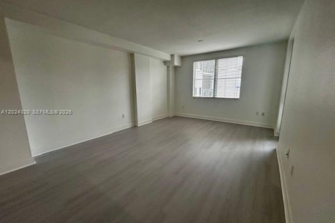 Condominio en alquiler en Hollywood, Florida, 2 dormitorios, 96.25 m2 № 2085827 - foto 9