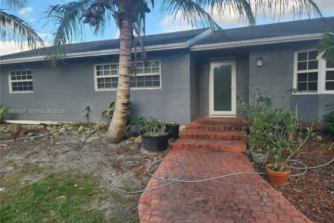 Casa en venta en Homestead, Florida, 3 dormitorios, 214.98 m2 № 2026865 - foto 3