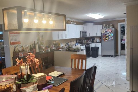 Casa en venta en Homestead, Florida, 3 dormitorios, 214.98 m2 № 2026865 - foto 11