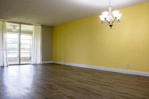 Copropriété à louer à Margate, Floride: 2 chambres, 102.19 m2 № 1929868 - photo 8