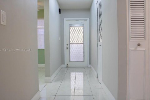 Copropriété à louer à Margate, Floride: 2 chambres, 102.19 m2 № 1929868 - photo 5