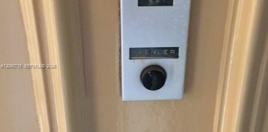 Condo à Lauderhill, Floride, 2 chambres  № 2381733
