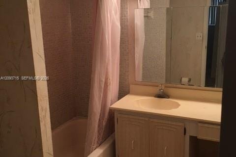 Copropriété à louer à Lauderhill, Floride: 2 chambres, 102.19 m2 № 2381733 - photo 6