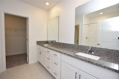 House in Lakeland, Florida 6 bedrooms, 308.99 sq.m. № 2384470 - photo 19