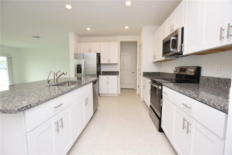 House in Lakeland, Florida 6 bedrooms, 308.99 sq.m. № 2384470 - photo 9