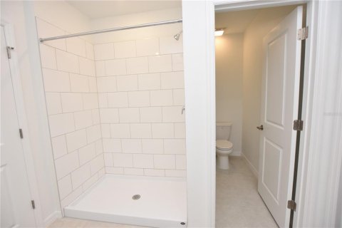 House in Lakeland, Florida 6 bedrooms, 308.99 sq.m. № 2384470 - photo 21
