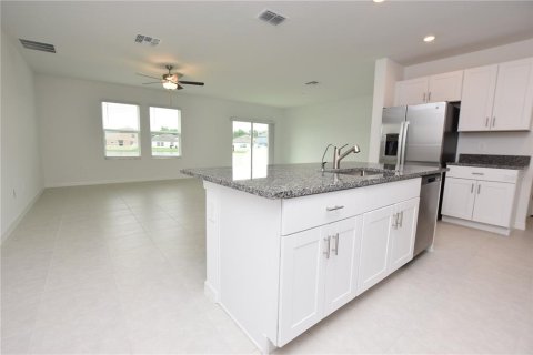 House in Lakeland, Florida 6 bedrooms, 308.99 sq.m. № 2384470 - photo 8