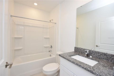 House in Lakeland, Florida 6 bedrooms, 308.99 sq.m. № 2384470 - photo 26