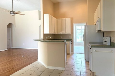 House in Davenport, Florida 4 bedrooms, 216.56 sq.m. № 1845398 - photo 5