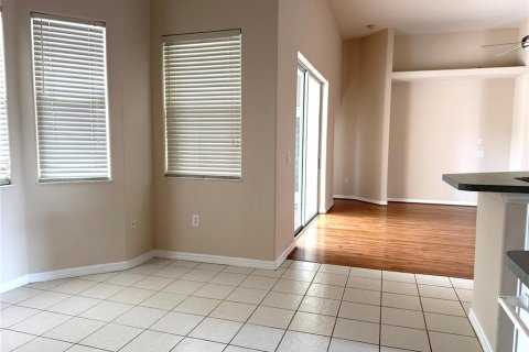House in Davenport, Florida 4 bedrooms, 216.56 sq.m. № 1845398 - photo 6