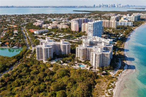 Condo in Key Biscayne, Florida, 3 bedrooms № 1966563 - photo 19