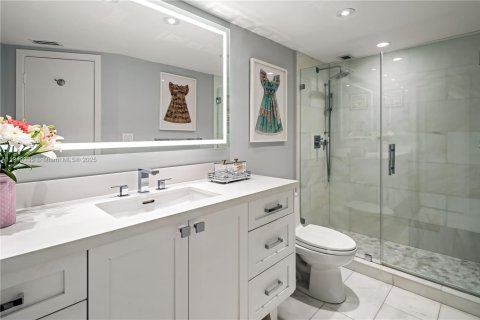 Condo in Key Biscayne, Florida, 3 bedrooms № 1966563 - photo 10