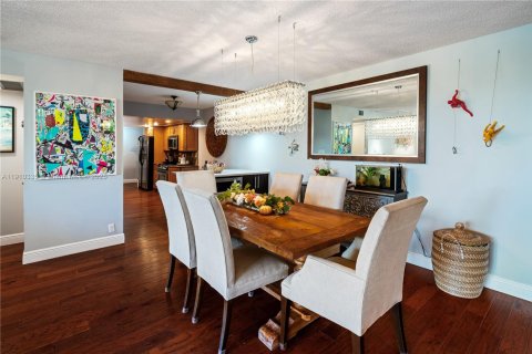 Condo in Key Biscayne, Florida, 3 bedrooms № 1966563 - photo 4