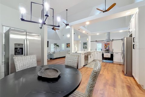 Casa en venta en Crystal River, Florida, 4 dormitorios, 248.7 m2 № 2234789 - foto 17