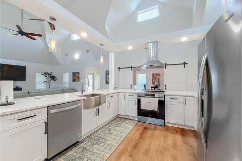 Casa en venta en Crystal River, Florida, 4 dormitorios, 248.7 m2 № 2234789 - foto 20