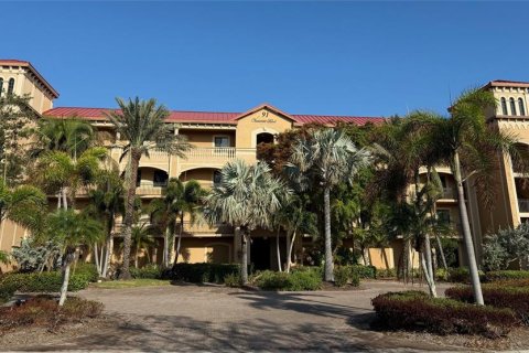 Copropriété à louer à Punta Gorda, Floride: 3 chambres, 217.21 m2 № 1420799 - photo 1