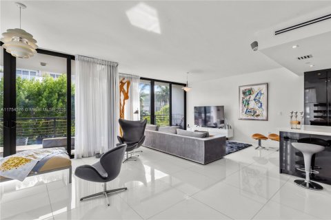 Adosado en venta en Bay Harbor Islands, Florida, 4 dormitorios, 245.35 m2 № 1706806 - foto 8