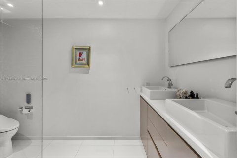 Adosado en venta en Bay Harbor Islands, Florida, 4 dormitorios, 245.35 m2 № 1706806 - foto 27