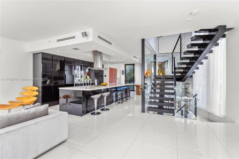 Adosado en venta en Bay Harbor Islands, Florida, 4 dormitorios, 245.35 m2 № 1706806 - foto 3