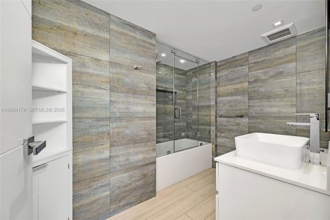 Copropriété à vendre à North Bay Village, Floride: 2 chambres, 136.57 m2 № 2352974 - photo 28