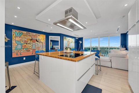 Copropriété à vendre à North Bay Village, Floride: 2 chambres, 136.57 m2 № 2352974 - photo 18