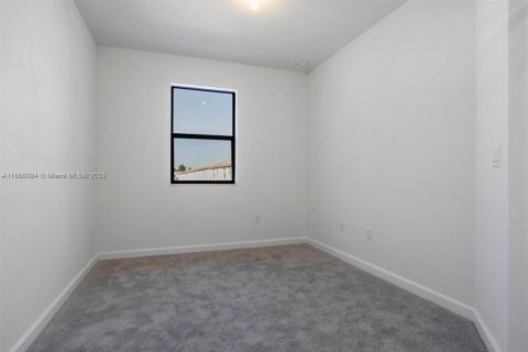 Townhouse in Homestead, Florida 3 bedrooms, 169.73 sq.m. № 1936867 - photo 12
